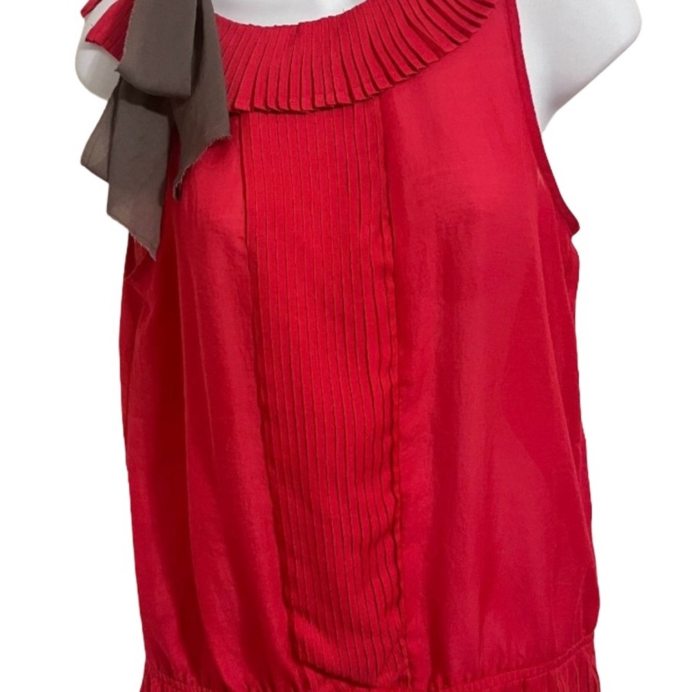 Stylish Loft sleeveless top